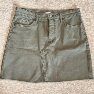 Olive Green Denim Skirt 🫒